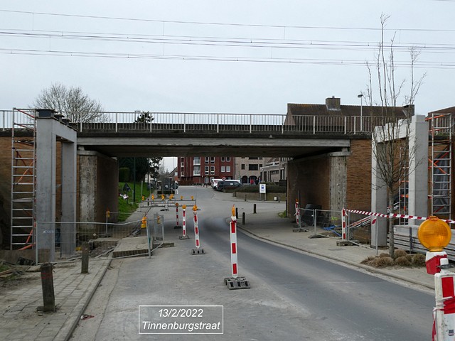 thumbnail-Tijdelijke hoogtebeperking van 3,5 meter aan brug in Tinnenburgstraat