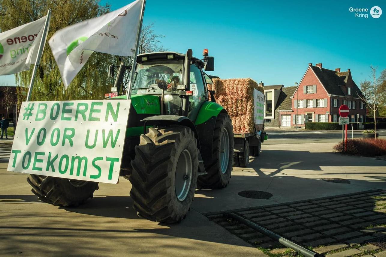 thumbnail-Boerenbetoging op 2 februari op de ronde punten Noordlaan