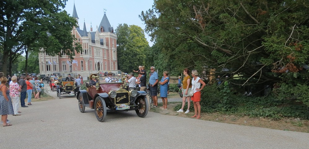 thumbnail-42ste Torhoutse Oldtimer Kastelentocht