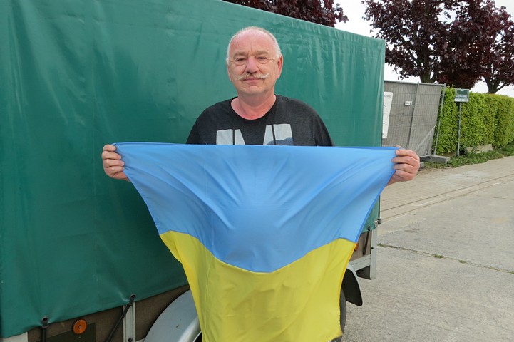 thumbnail-Brecht Laebens helpt Oekraïne